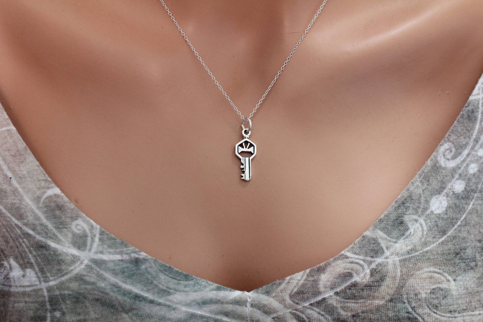 sterling Silber Oxidierte Schlüssel Anhänger Halskette, Halskette sterling Silber Oxidierte Schlüssel Anhänger Halskette, Halskette von HannahCatherines