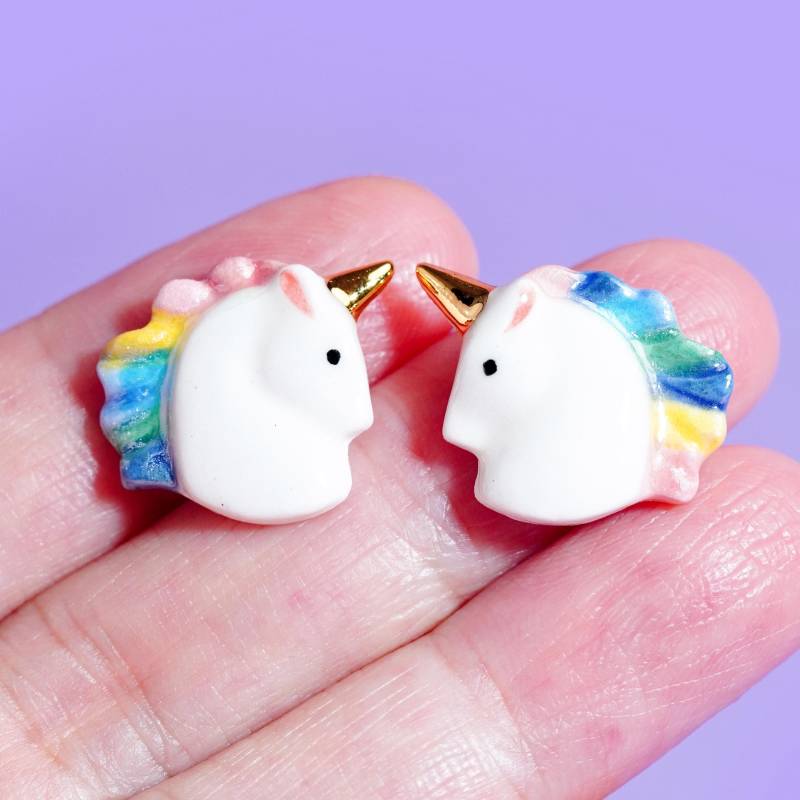 Einhorn Ohrringe Aus Porzellan Fantasie Pferdeschmuck Einhorn Ohrringe Aus Porzellan Fantasie Pferdeschmuck von HannahLoveCeramics