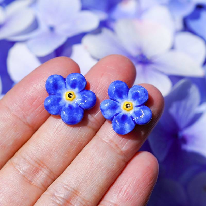 Porzellan Vergissmeinnicht Blume Ohrstecker, Natur Inspiriert Schmuck, Sie Wird Es Lieben Porzellan Vergissmeinnicht Blume Ohrstecker, Natur Inspiriert Schmuck, Sie Wird Es Lieben von HannahLoveCeramics