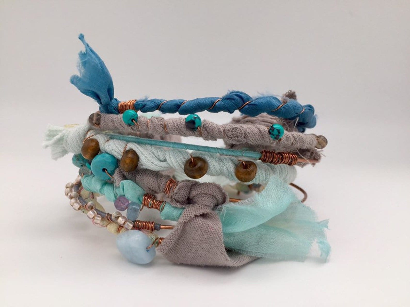 Boho Kupfer Metall Armreif Für Frauen, Mit Aquamarin, Türkis Hippie Armband Boho Kupfer Metall Armreif Für Frauen, Mit Aquamarin, Türkis Hippie Armband von HannahMillerArtist