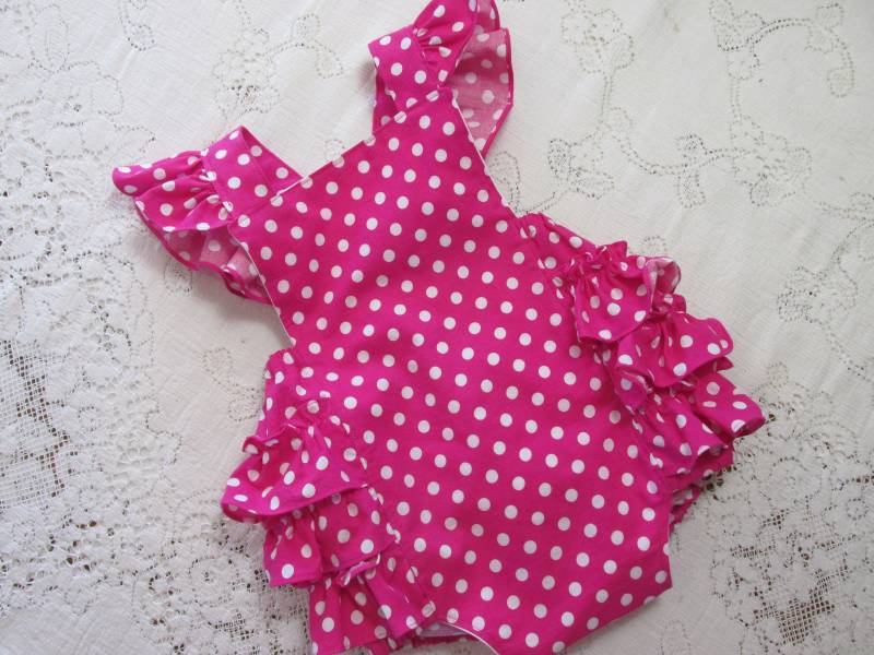 Polka Dot Rüschen Bubble Romper - Pink Fuchsia Rot Marine Grau Schwarz Säugling Kleinkind Kind Vintage-Stil Strampler Sonnenanzug Foto Requisite von HannahsHomestead2