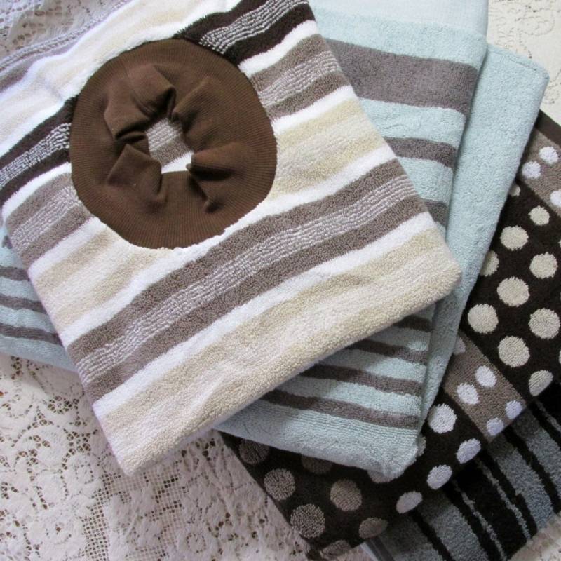 Spezielle Bedürfnisse Handtuch Lätzchen - Hals Rippen Auswahl Der Farben Floral, Lila, Haie, Braun Aqua Streifen Kleidung Schutz von HannahsHomestead2