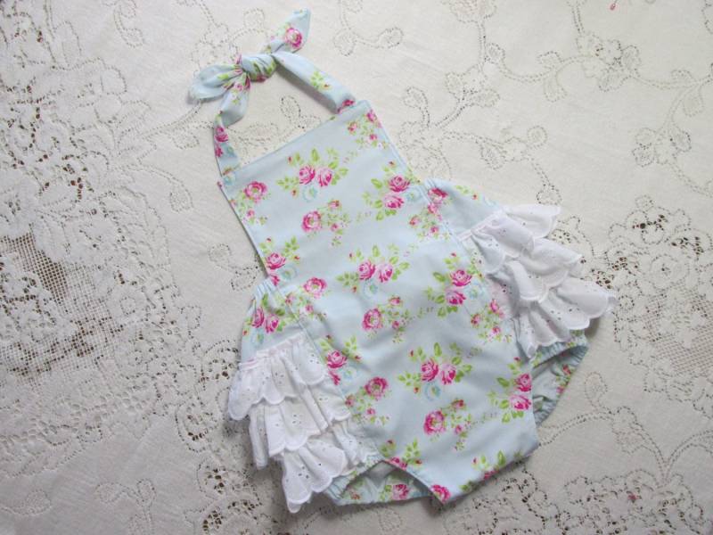 Zoey's Garden Blauer Gekräuselter Bubble Romper - Säugling Kleinkind Kind Blaue & Rosa Rosen Vintage-style Sunsuit Photo Prop von HannahsHomestead2