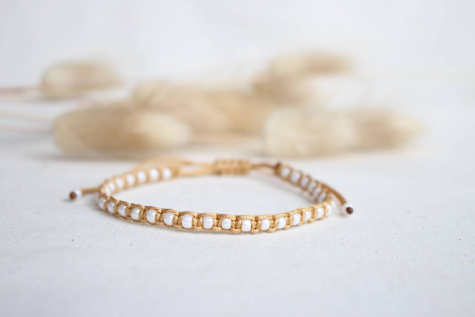 Makramee Eingefasste Perlmutt Weiß Perlen Armband/Fußkette - Hannischjewelry von HannischJewelry