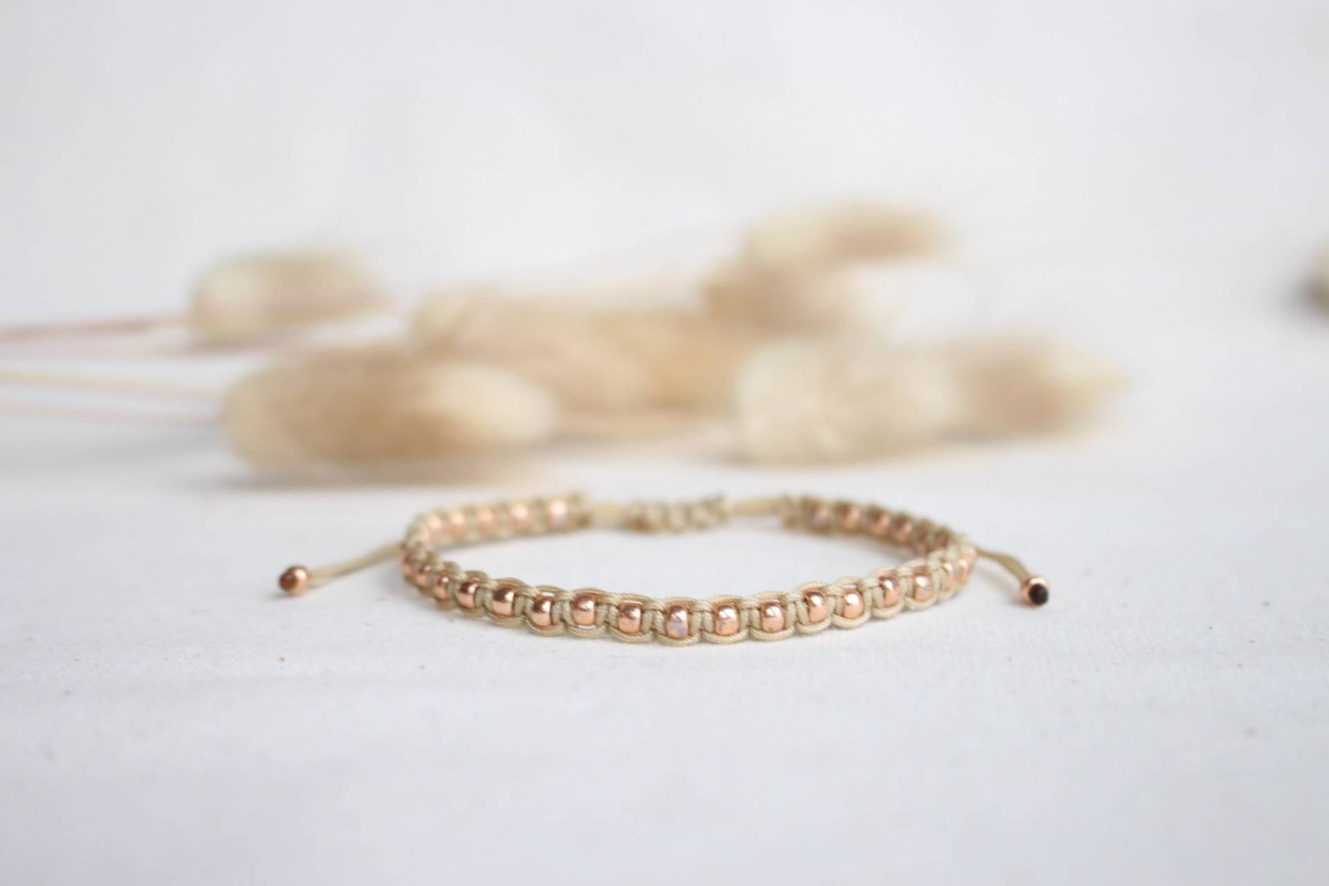 Makramee Eingefasste Rose Gold Perlen Armband/Fußkette - Hannischjewelry von HannischJewelry