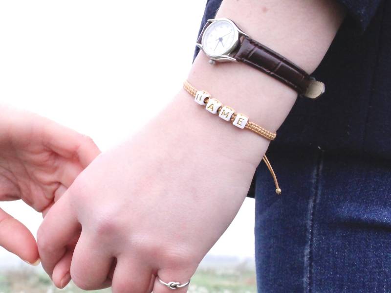 Makramee Id Weiß Gold Würfel Armband - Tinylittlepiecesshop von HannischJewelry