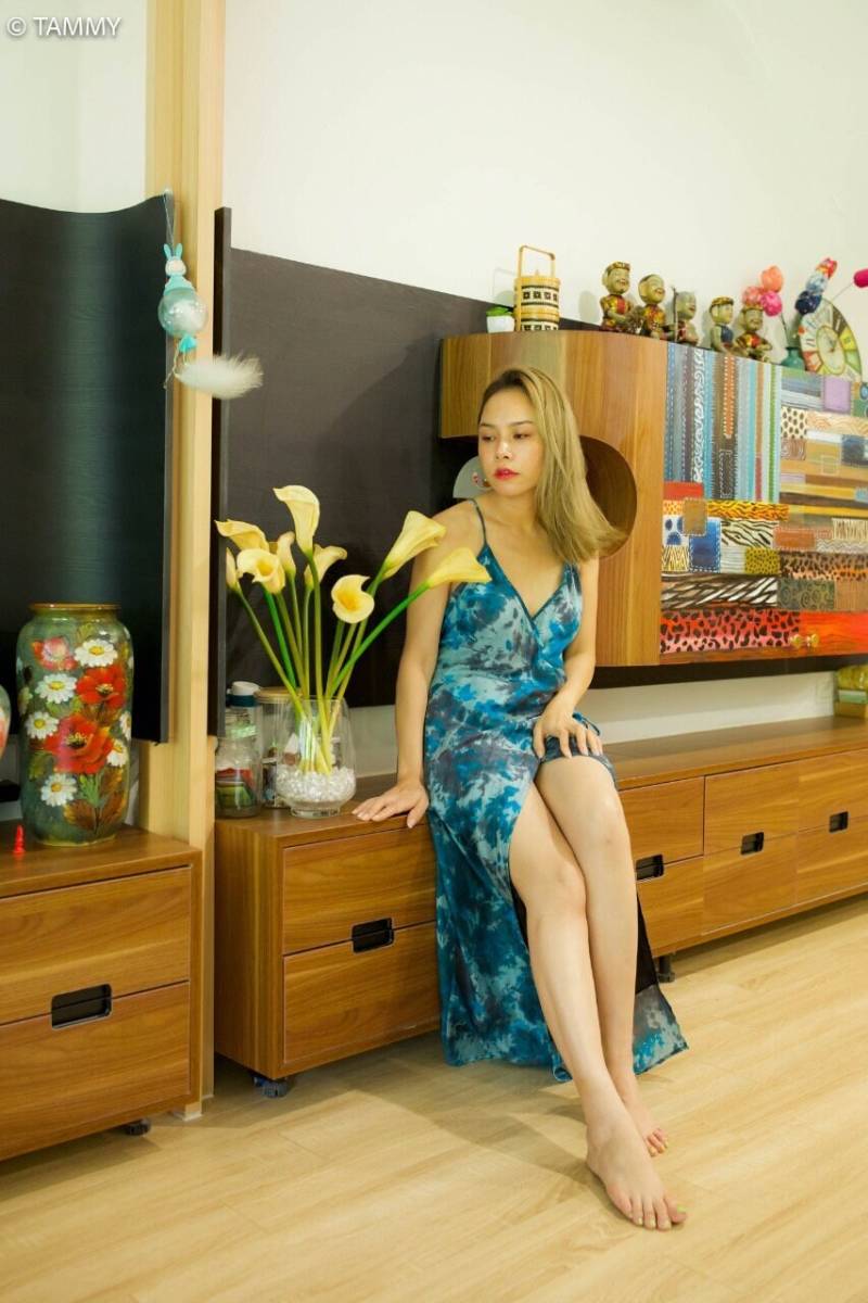 Handgefärbtes Seidenkleid, Lowback Midi Offener Rücken, Langes Seidenkleid von HanoiCrafting