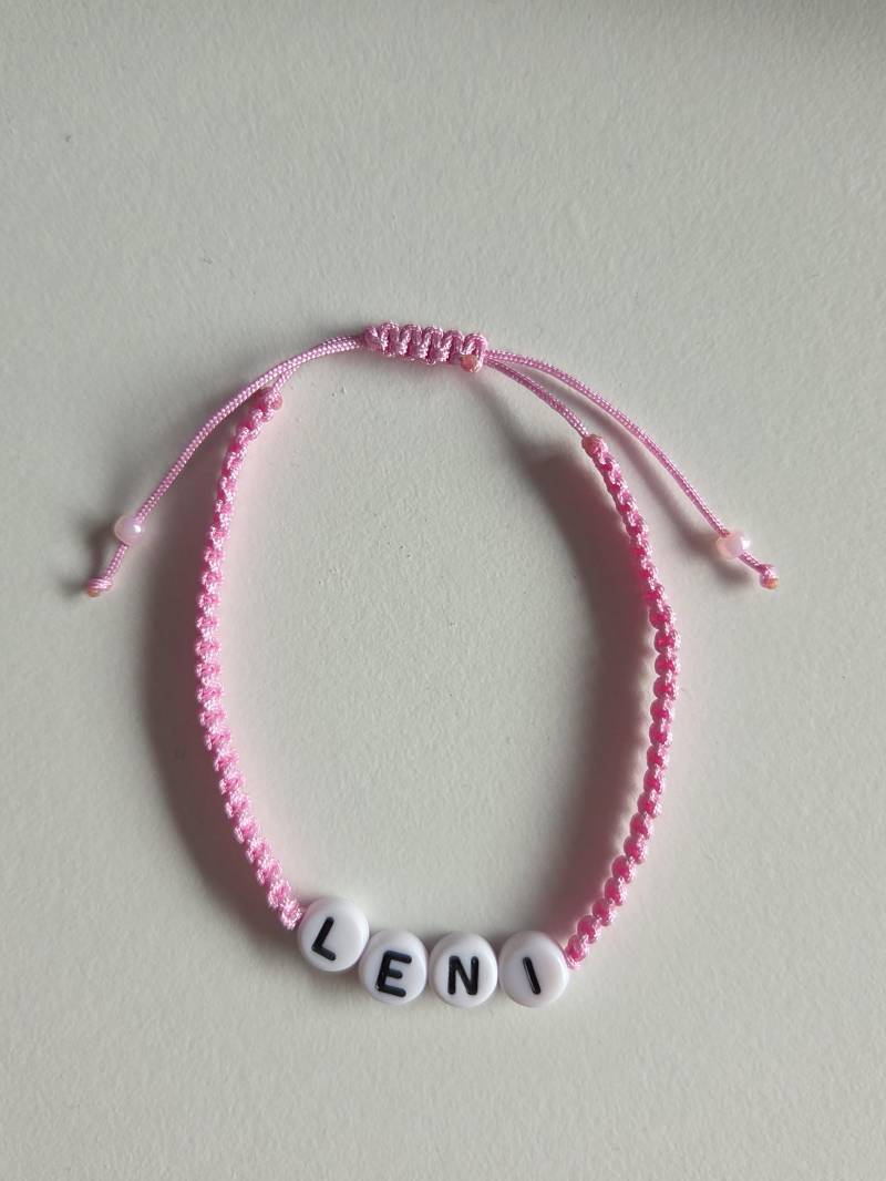 Makramee Armband Mit Namen | Freundschaftsarmband Geknüpft Wunschfarbe Und Name Wählbar von HanseKram