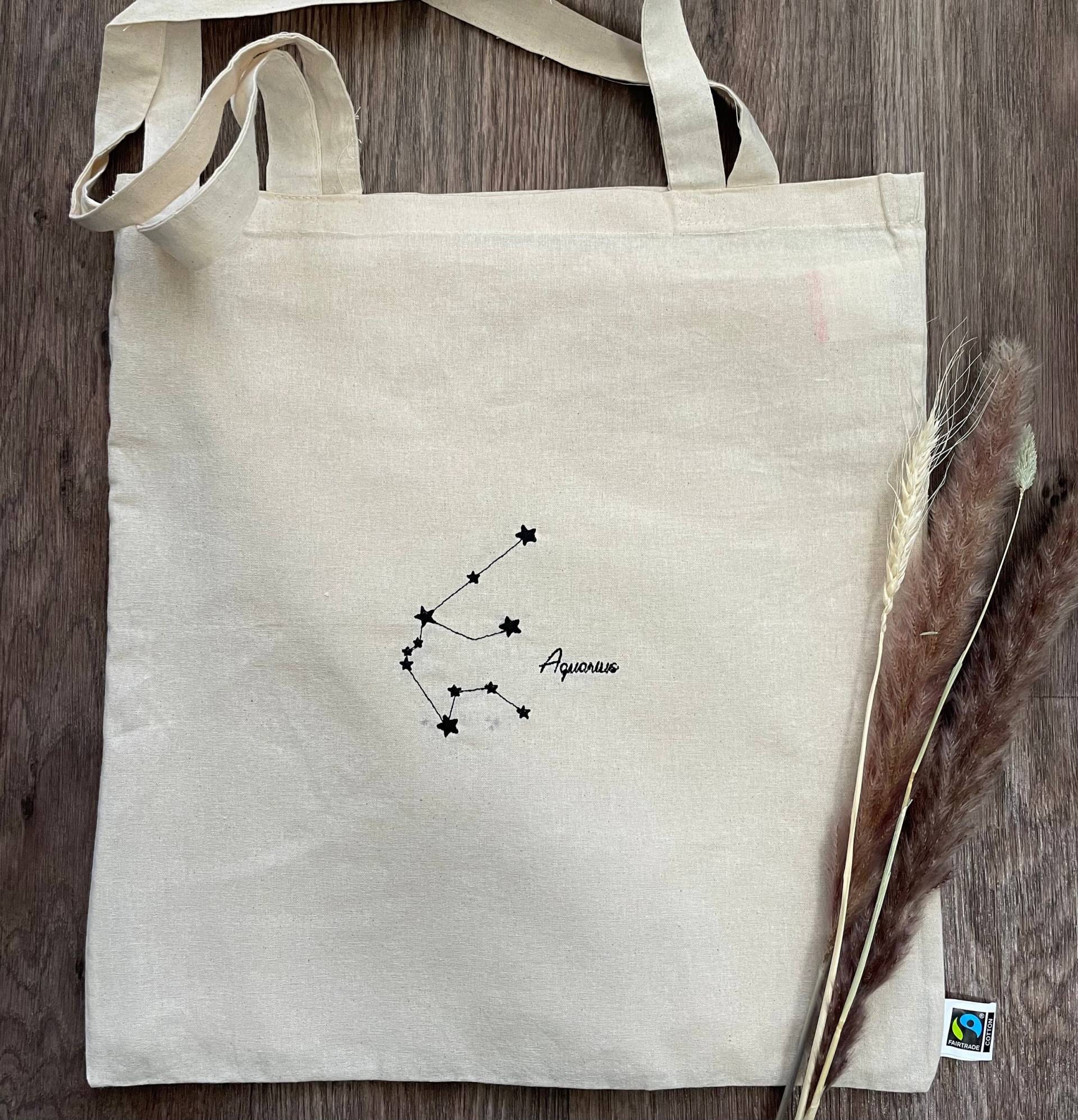 Personalisierter Jutebeutel, 100% Fairtrade-Baumwolltasche, Handbestickt, Minimalistisch, Einkaufsbeutel, Totebag, Stoff, Sternzeichen, Gift Personalisierter Jutebeutel, 100% Fairtrade-Baumwolltasche, Handbestickt, Minimalistisch, Einkaufsbeutel, Totebag, Stoff, Sternzeichen, Gift von HanseStickerei