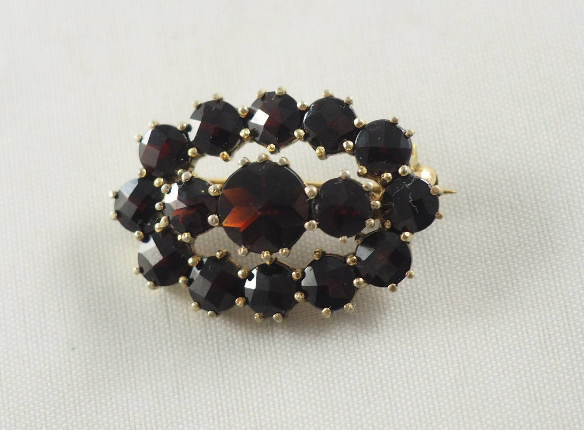 Antike Edwardian Brosche Granat "Norm Gold" Floral Anstecknadel." von HanseaticJewels