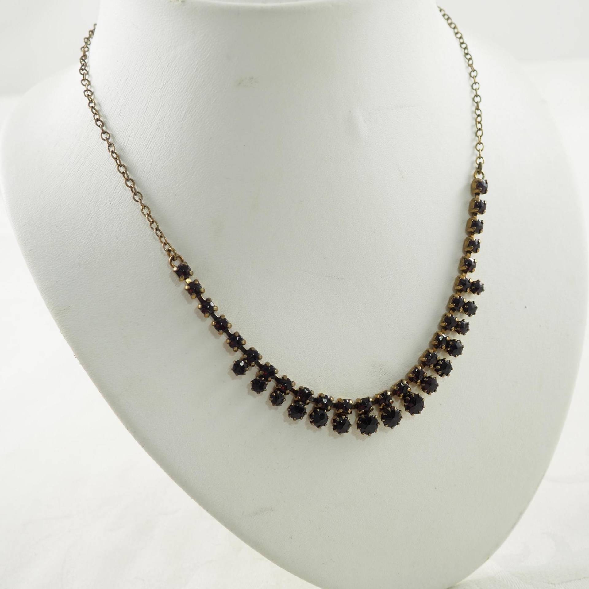 Art Deco Boho Granat Vergoldete Halskette, Januar Geburtsstein, Deutschland 1930 von HanseaticJewels