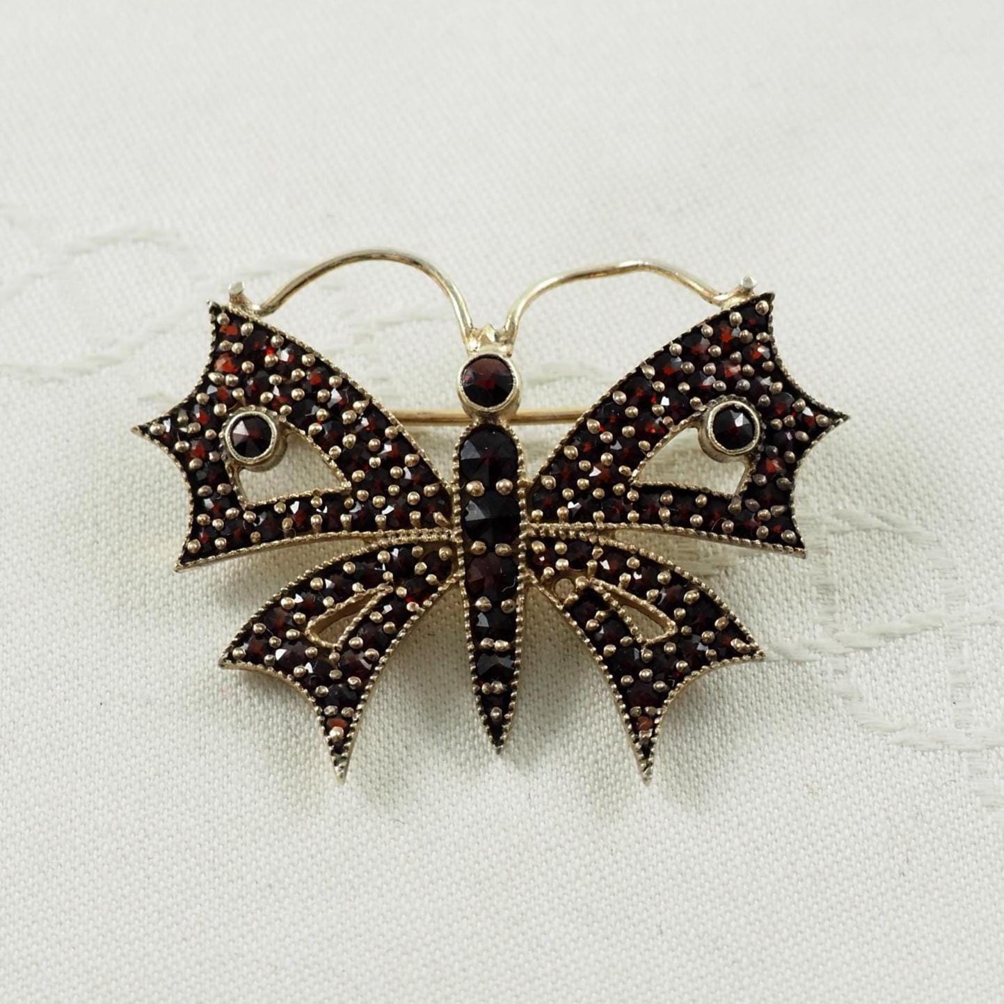 Vintage Art Deco Boho Granat Schmetterling Brosche 900Er Silber Vergoldet von HanseaticJewels