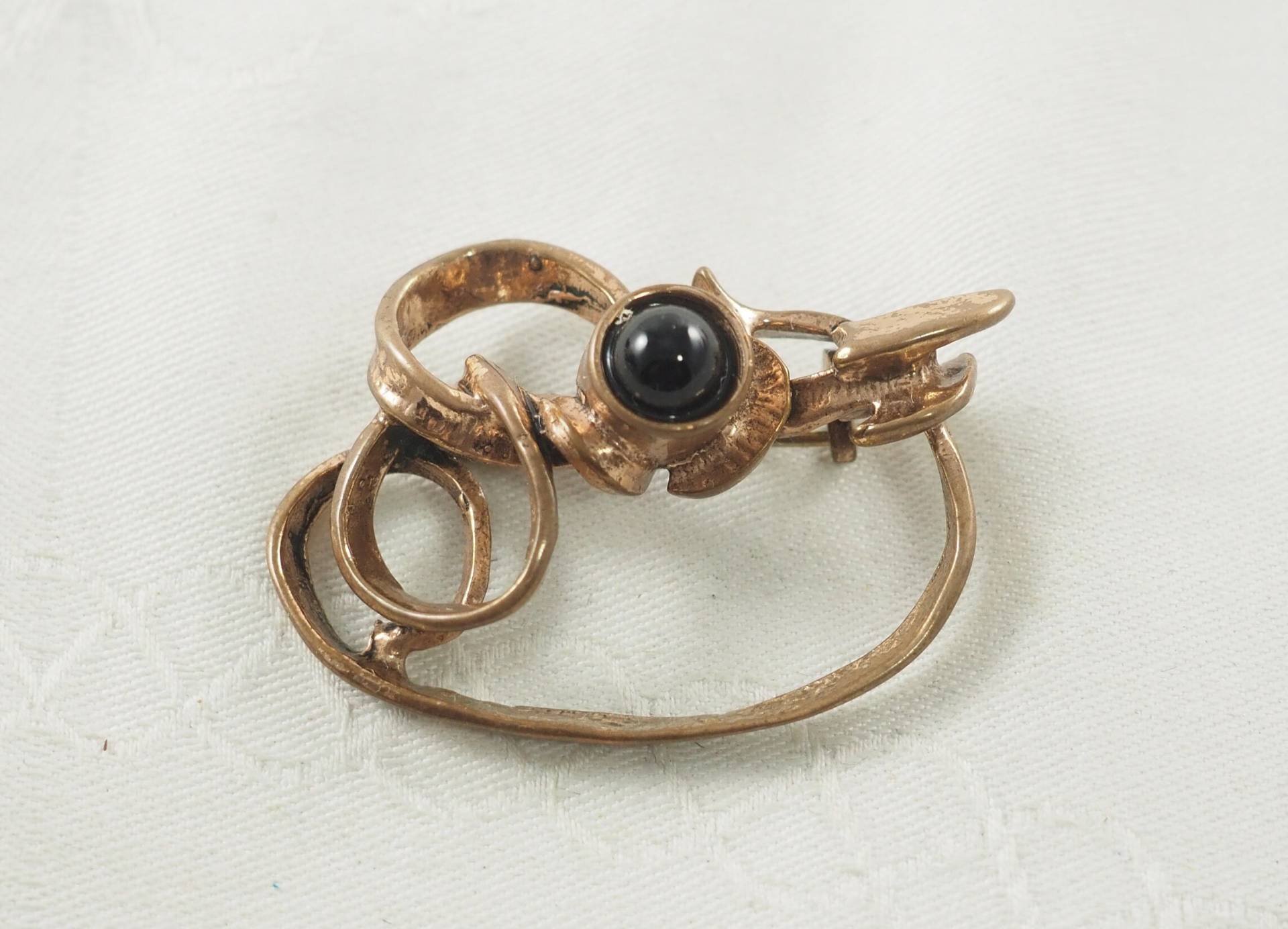 Vintage Gold Filled Brosche Modernist Rolling Design Mit Onyx Perle von HanseaticJewels