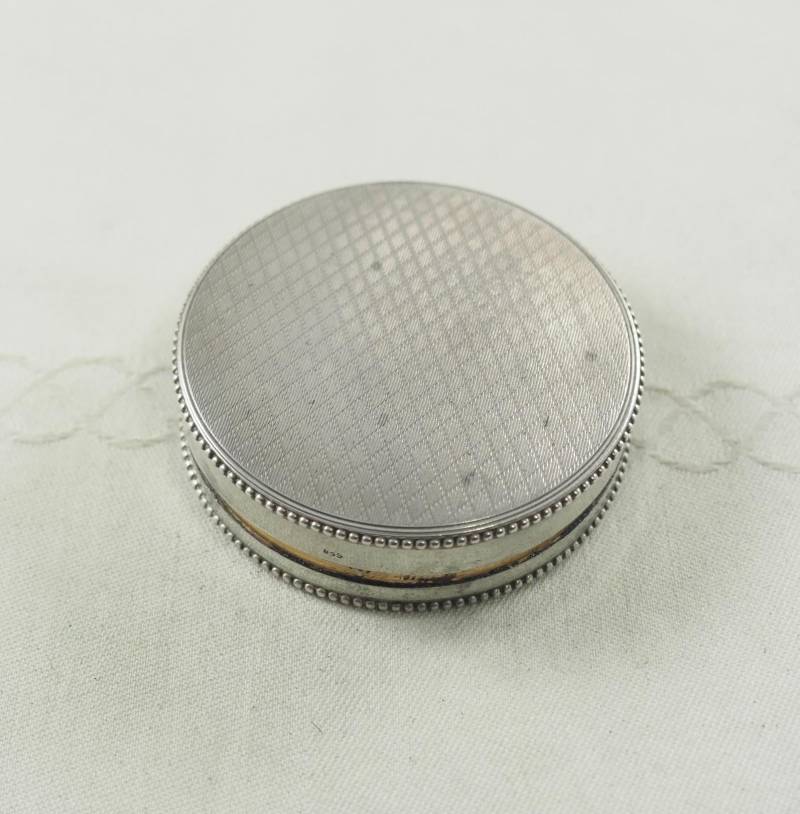Art Deko 835Er Silber Puderdose Spiegeldeckel, Deutschland 1920Er Jahre Art Deko 835Er Silber Puderdose Spiegeldeckel, Deutschland 1920Er Jahre von HanseaticAntiques
