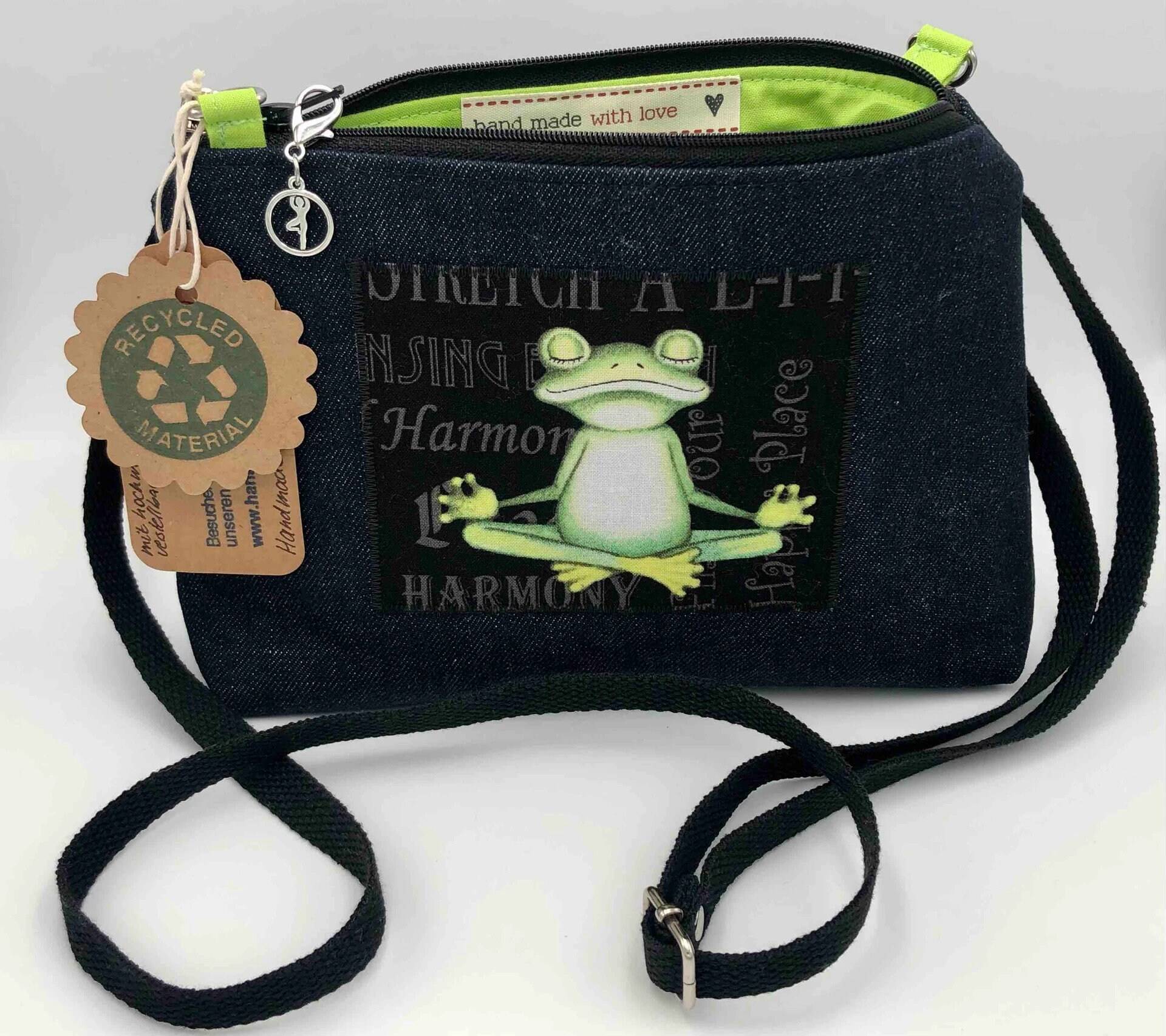 Upcycling Yoga Frosch Togo Upcycling Yoga Frosch Togo von Hansefrosch