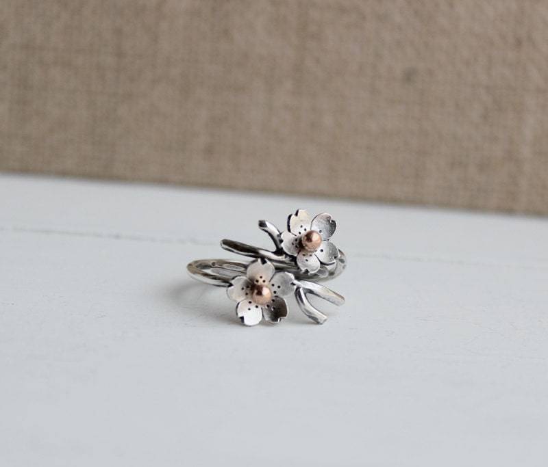 Kirschblüten Kollektion, Zweig Ring, Ring Verstellbar in Silber, Made To Order, Braut Accessoires Kirschblüten Kollektion, Zweig Ring, Ring Verstellbar in Silber, Made To Order, Braut Accessoires von HapaGirls