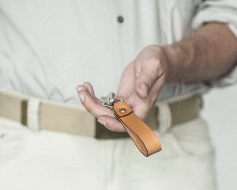 Braunes Leder Schlüsselanhänger, Ring Halter Klammer Schlüssel, Personalisiertes Geschenk von HapperStudio