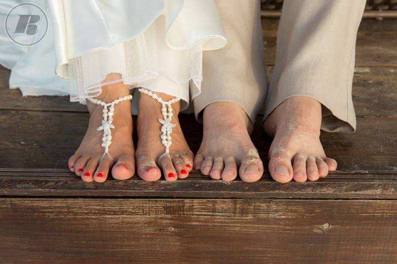 Barfuss Sandalen, Fußkettchen, Strand Hochzeit Barfuss Süßwasserperlen Und Seestern Boho Schmuck von HappiFeet