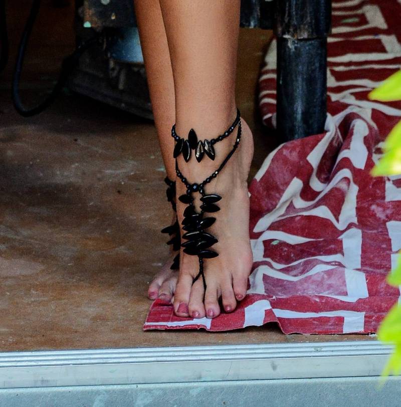 Barfuss Sandalen-Fußkettchen-strand Hochzeit Barfuss Sandalen-Schwarz Sandalen Barfuß Sandalen-Boho-Fuß-Schmuck von HappiFeet