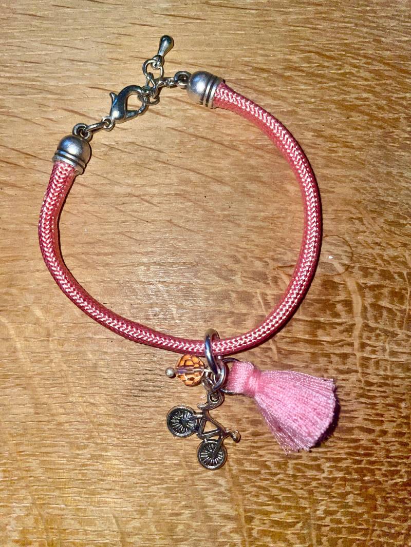 Armband Mit Silbernen Bike Fahrrad, Rosa Armband Mit Silbernen Bike Fahrrad, Rosa von HappieNettie