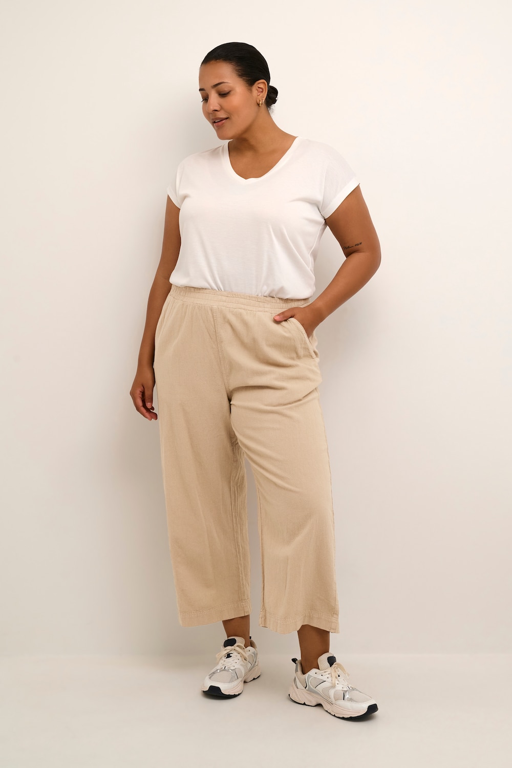 Große Größen Casual Hose Loose fit, Damen, beige, Größe: 54, Baumwolle, Happy Size Women Große Größen Casual Hose Loose fit, Damen, beige, Größe: 54, Baumwolle, Happy Size Women von KAFFE Curve