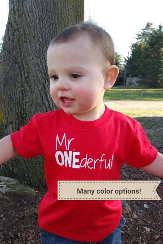 Mr Onederful - 1st Birthday Shirt Junge Vorder- Und Rückendesign Name Auf Der Rückseite Einjähriger Erster Geburtstag Wonderful Geburtstagsjunge Mr Onederful - 1st Birthday Shirt Junge Vorder- Und Rückendesign Name Auf Der Rückseite Einjähriger Erster Geburtstag Wonderful Geburtstagsjunge von HappyBrooke