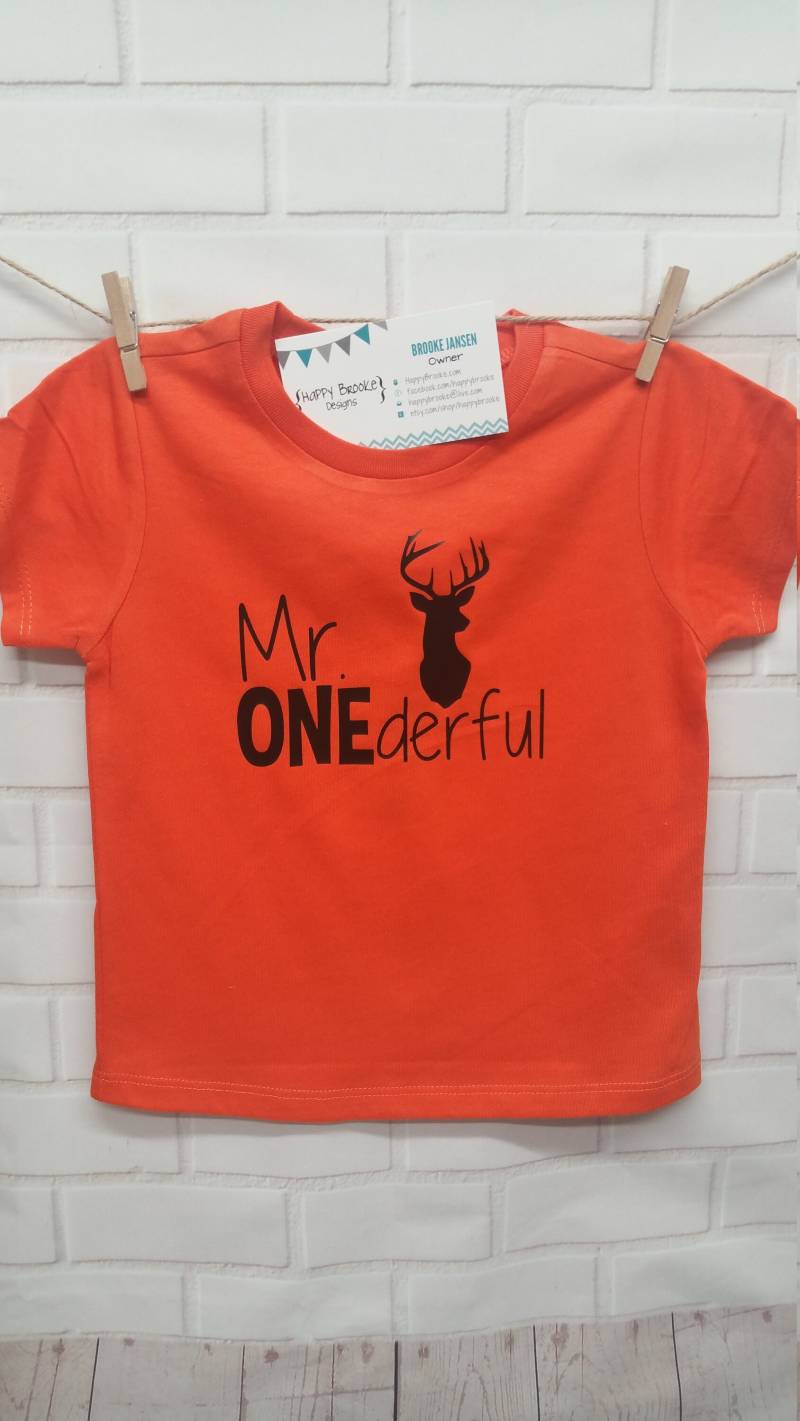 Mr Onederful - Buck 1. Geburtstag Shirt Vorder- Und Rückendesign Name Hinten Erster Wonderful Rustikal Jagd Hirsch Mr Onederful - Buck 1. Geburtstag Shirt Vorder- Und Rückendesign Name Hinten Erster Wonderful Rustikal Jagd Hirsch von HappyBrooke