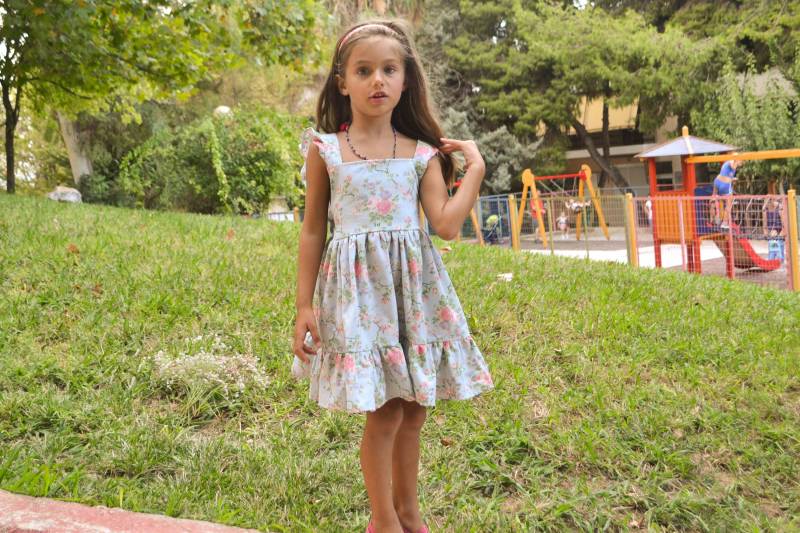 Florales Sonnenscheinkleid Pinafore Für Mädchen Ostern Geschenkideen Schulkleid Back To School Kleinkindkleid Mädchenkleid Frühlingsoutfit Blüte von HappyButtonStore
