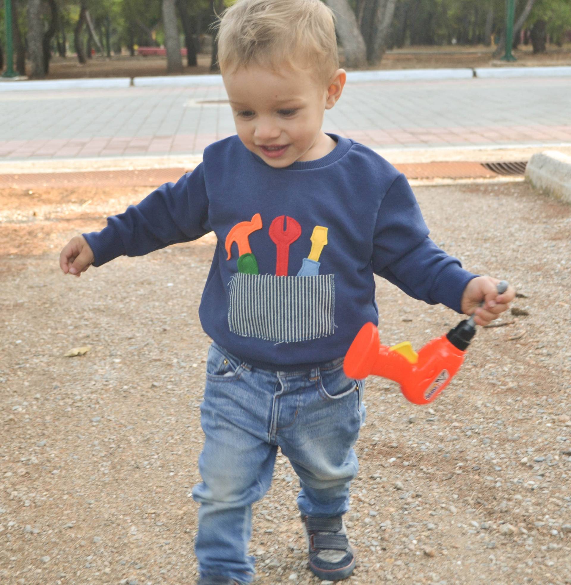 Werkzeuge Applikationtoddler Jungen Shirt Appliziert Kleine Ingenieur Blau Personalisierte Junge Geburtstagsparty Schraubendreher von HappyButtonStore