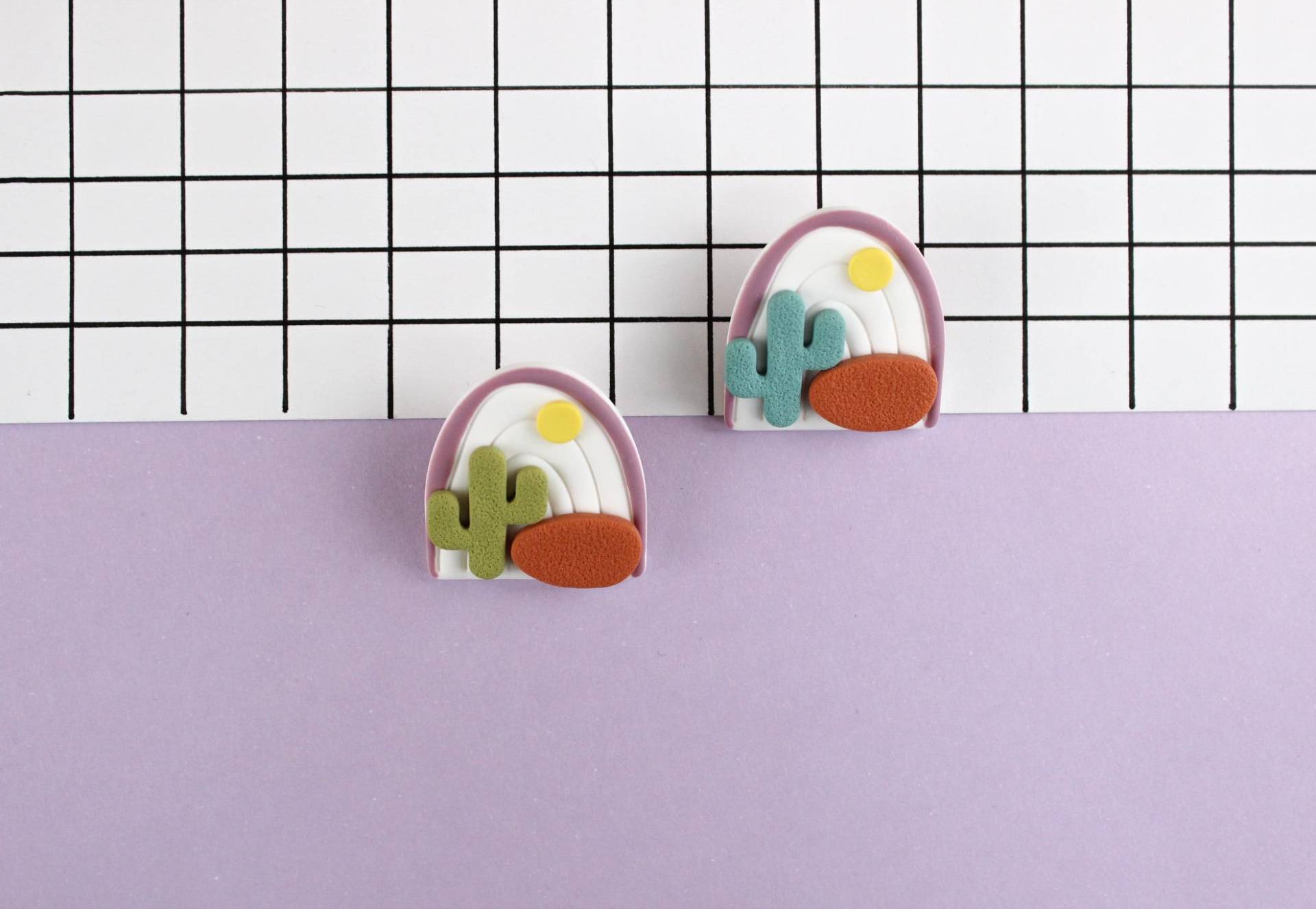 Handgemachte Bogen Pins Mit Kaktus Und Wüste Landschaft, Handmade Aus Polymer Clay, Für Jacke, Pullover Taschen von HappyClayWorld