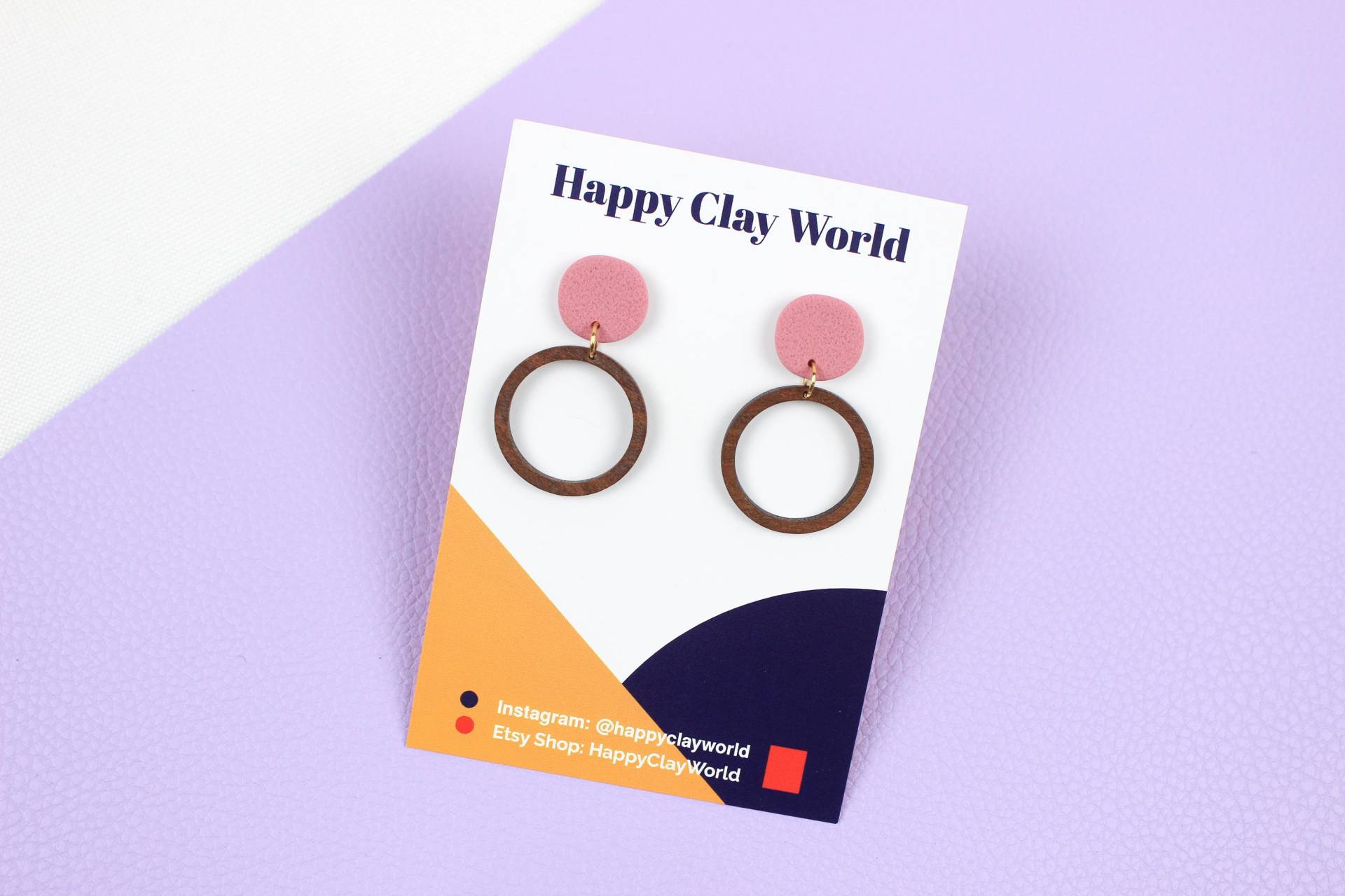 Polymer Clay Ohrringe, Handgemachte Ohrringe Mit Rosa Stecker Und Holz Kreis, Hängeohrringe Edelstahl von HappyClayWorld