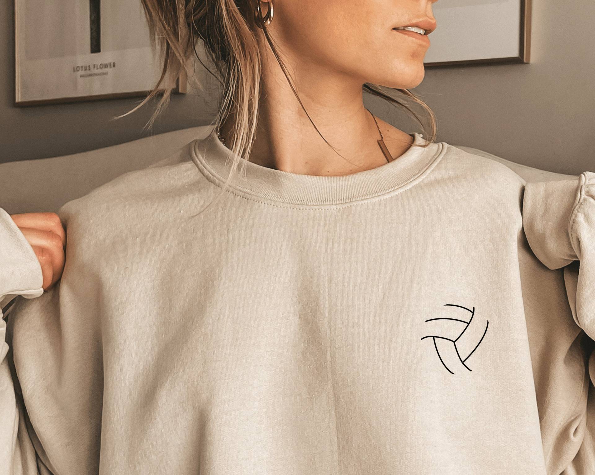 Volleyball Coach Gift, Shirt, Gifts, Mom Gifts For Senior, Sweatshirt Volleyball Coach Gift, Shirt, Gifts, Mom Gifts For Senior, Sweatshirt von HappyCoast