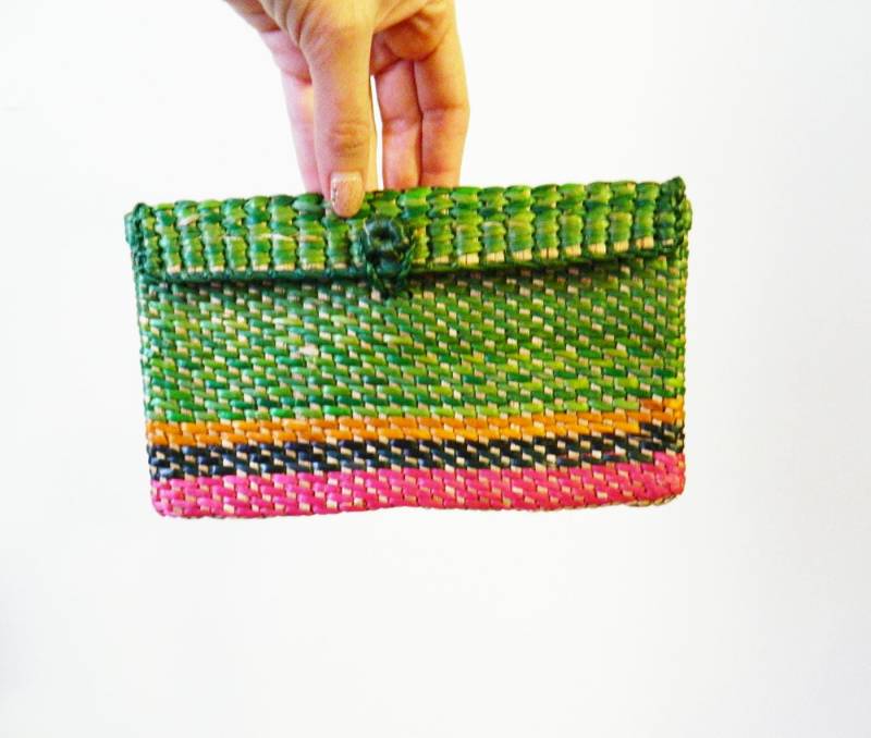 Vintage Gewebte Raffia Tasche/Kleine Regenbogen Streifen Clutch Boho Chic Taschenbuch Retro Insel Strand Geldbörse Vintage Gewebte Raffia Tasche/Kleine Regenbogen Streifen Clutch Boho Chic Taschenbuch Retro Insel Strand Geldbörse von HappyForestVintage