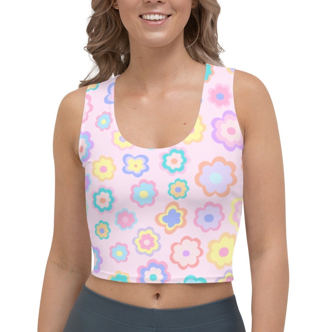 Flower Power Yoga Crop Top in Pastell Regenbogen Für Gym Meditation Festival von HappyHeartAustralia