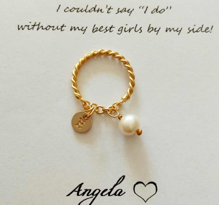 Brief Und Pearl Ring, Zwei Draht Twist Ring - Wire Wrap Messingring Brautjungfer Geschenk, Freundin, Beste Freundin Bff Geschenk von HappyJOJOTreasures