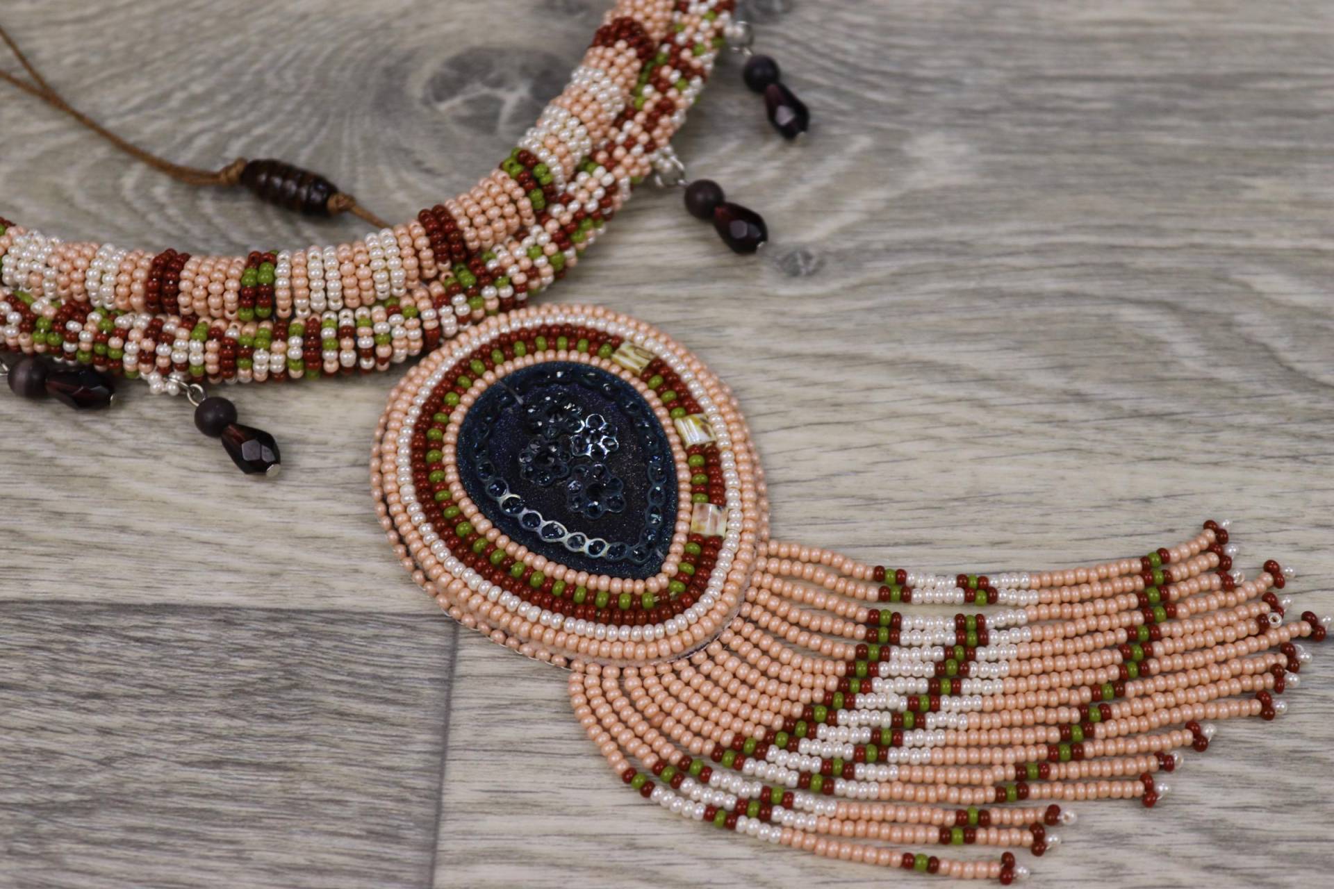 Halskette Mit Quaste Halskette Mit Quaste von HappyJewelryHelga