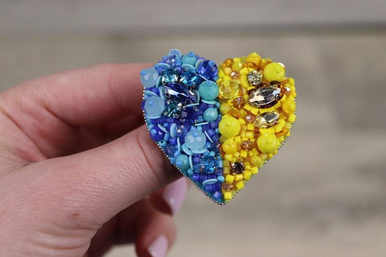 Ukraine Herz Brosche Ukraine Herz Brosche von HappyJewelryHelga