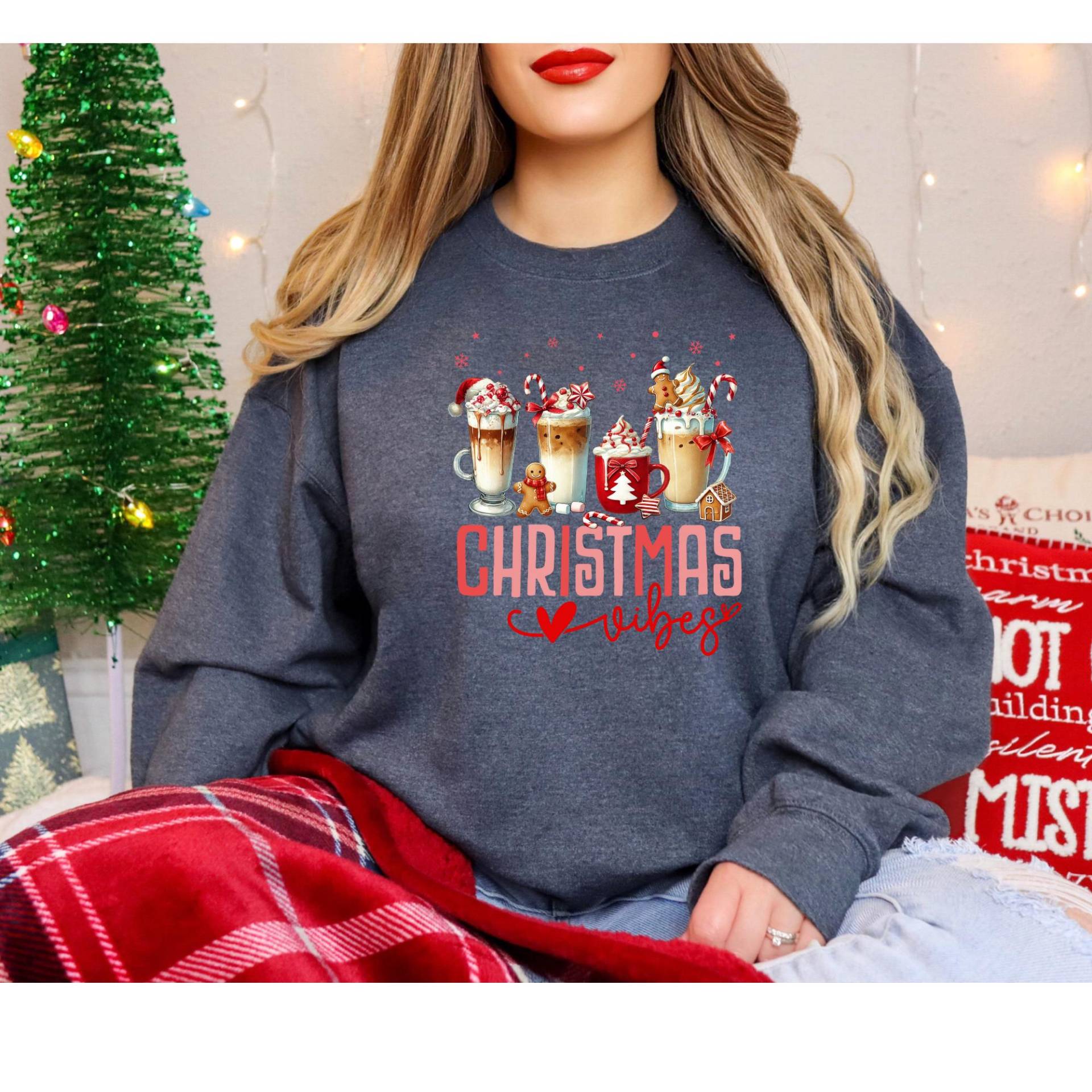 Damen Weihnachts-Sweatshirt, Christmas-Vibes Mit Adventsshirt Für Sie von HappyLifeProduction
