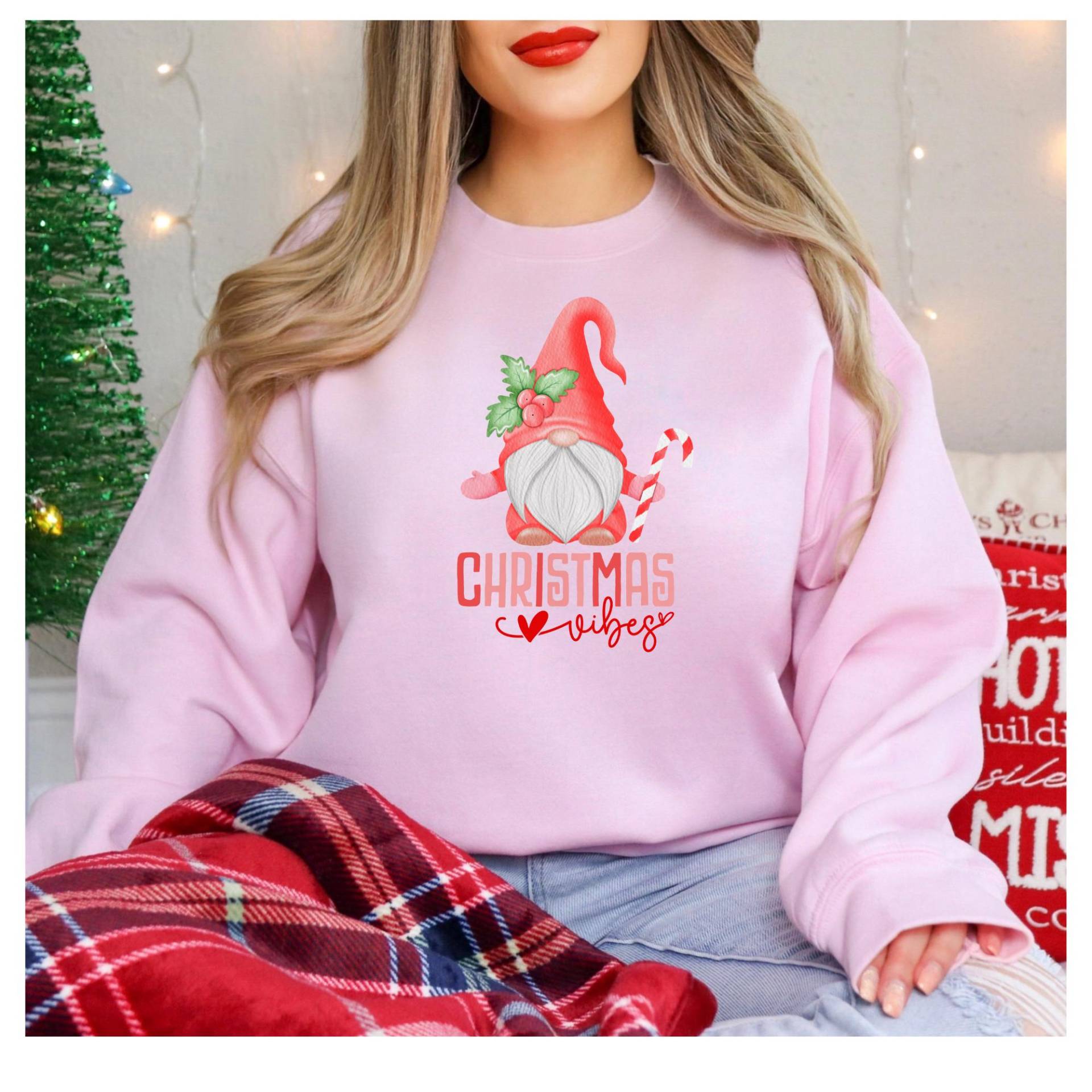 Weihnachtliches Damen-Sweatshirt, Süßes Advents-Shirt Mit Weihnachtswichtel Für Sie von HappyLifeProduction
