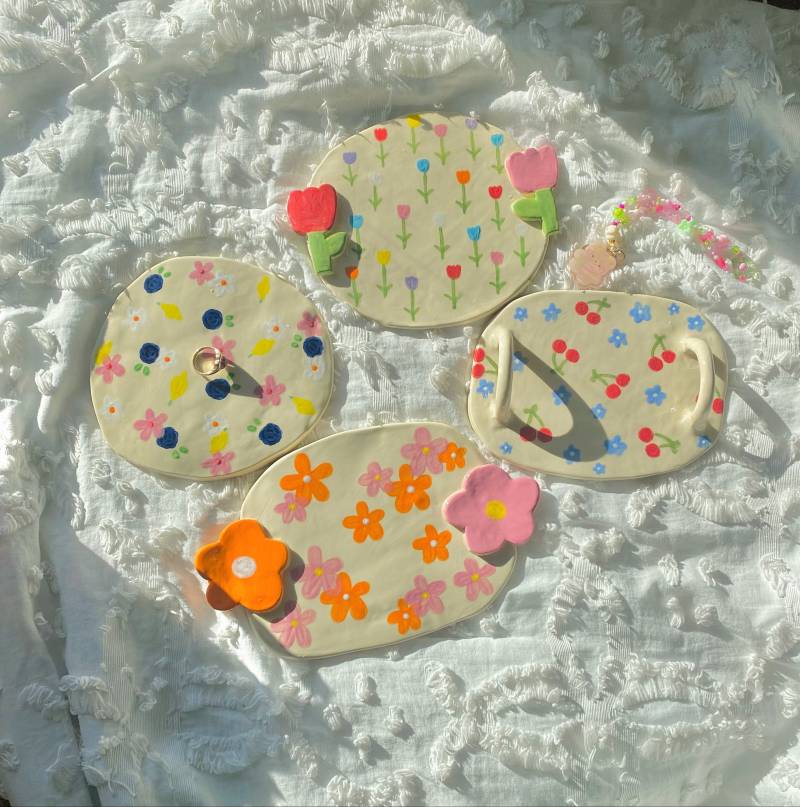 Flache Keramik Handgefertigte Schmuckschale-Ringschale-Schmuckschale-Fang Alle Schale-Ton Schale, Niedliche Schale, Keramik Schale, Unikat Schale von HappyLilBear