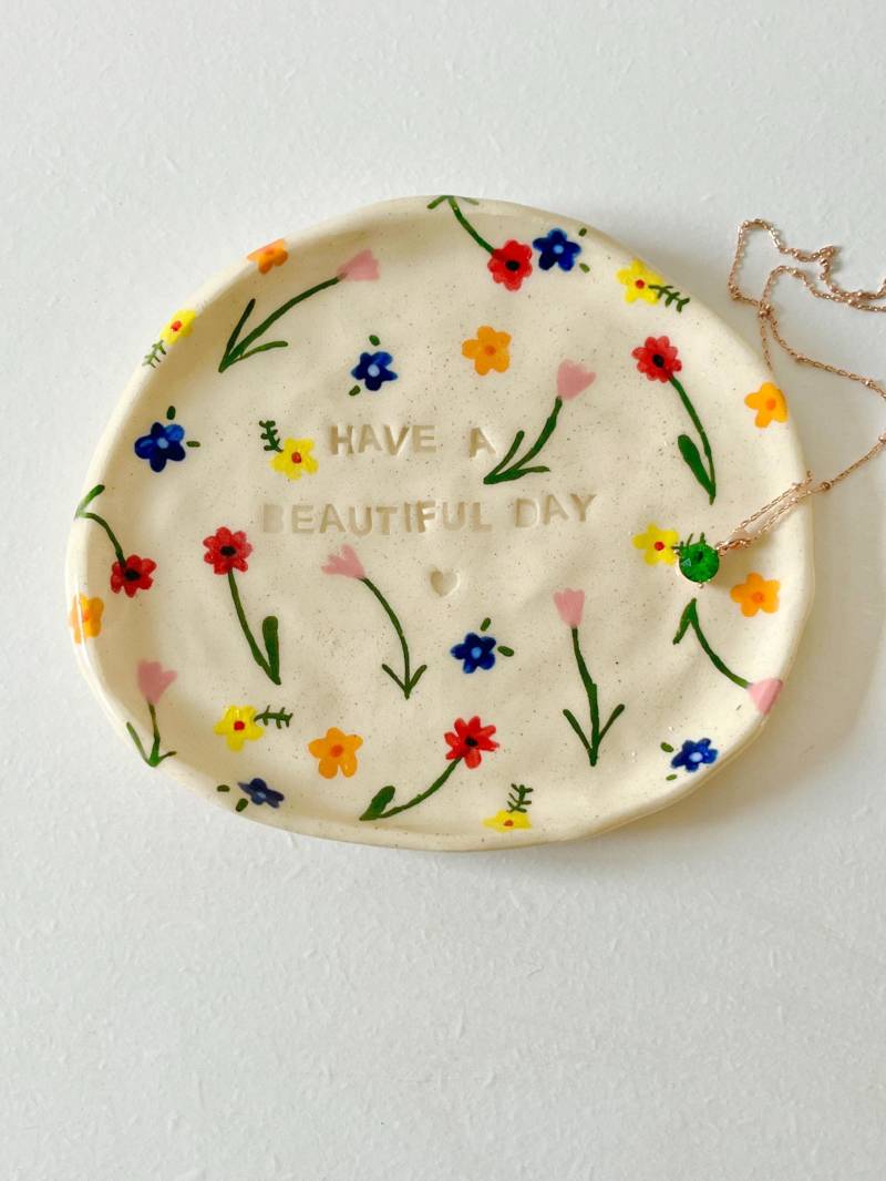 Vorbestellunghab Einen Schönen Tag Handgemachtes Fangen Alle Schale-Handgemachte Schmuckschale-Handgemachte Schmuckschale-Keramik Vorbestellunghab Einen Schönen Tag Handgemachtes Fangen Alle Schale-Handgemachte Schmuckschale-Handgemachte Schmuckschale-Keramik von HappyLilBear