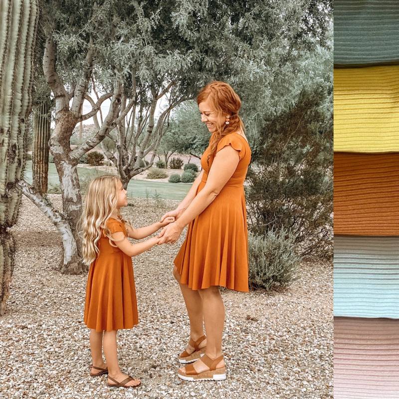 Mama Und Ich Kleider - Geripptes Strickkleid Muttertagskleid Babykleid Outfit Boho Twirl Kleid Herbstoutfit von HappyLittleCamps