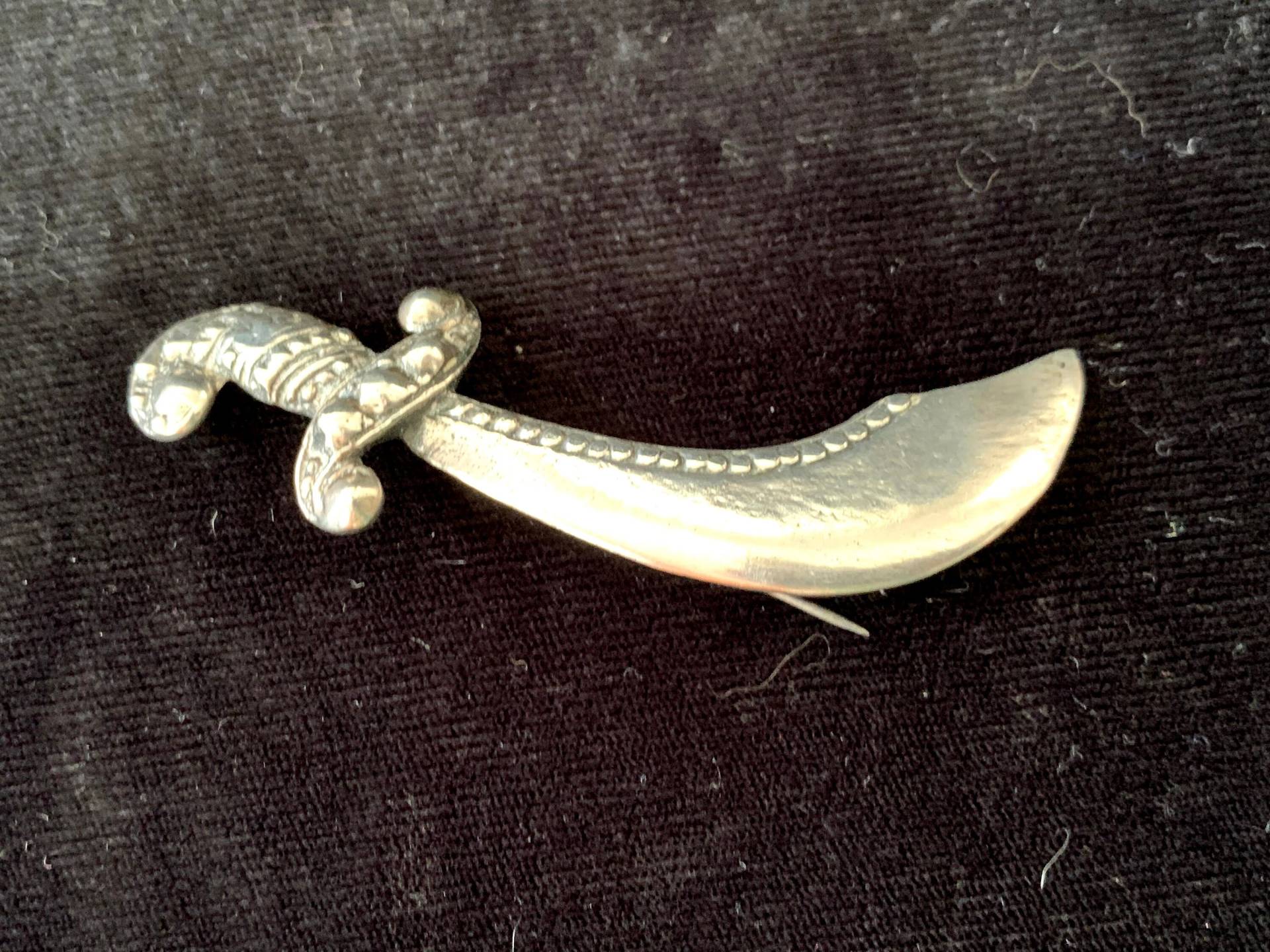 Vintage Sterling Silber Geschwungener Dolch Messer Scabbard Pin Brosche von HappyMemoriesGifts