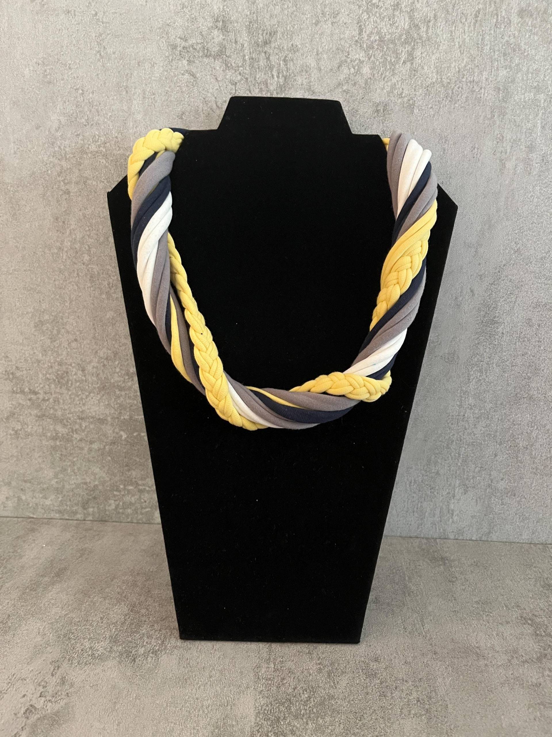 Schmuck, Textilschmuck, Halskette, Garn, Textil, Mehrsträngige Halsketten, Statement Stoffkette, Stoff Halskette, Geschenk Für Sie Schmuck, Textilschmuck, Halskette, Garn, Textil, Mehrsträngige Halsketten, Statement Stoffkette, Stoff Halskette, Geschenk Für Sie von HappySealShop
