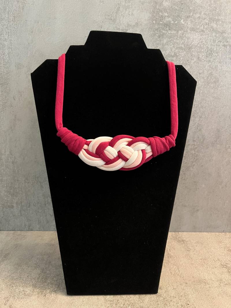 Schmuck, Textilschmuck, Halskette, Garn, Textil, Mehrsträngige Halsketten, Statement Stoffkette, Stoff Halskette, Geschenk Für Sie Schmuck, Textilschmuck, Halskette, Garn, Textil, Mehrsträngige Halsketten, Statement Stoffkette, Stoff Halskette, Geschenk Für Sie von HappySealShop