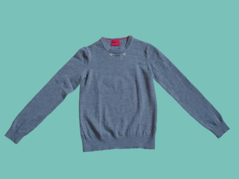 Grauer Strickpullover 100% Schurwolle - Von Hand Bestickt Ameise, Kirschblüte Happy Sweater Upcycling Secondhand Unikat Für Kinder von HappySweaterCo