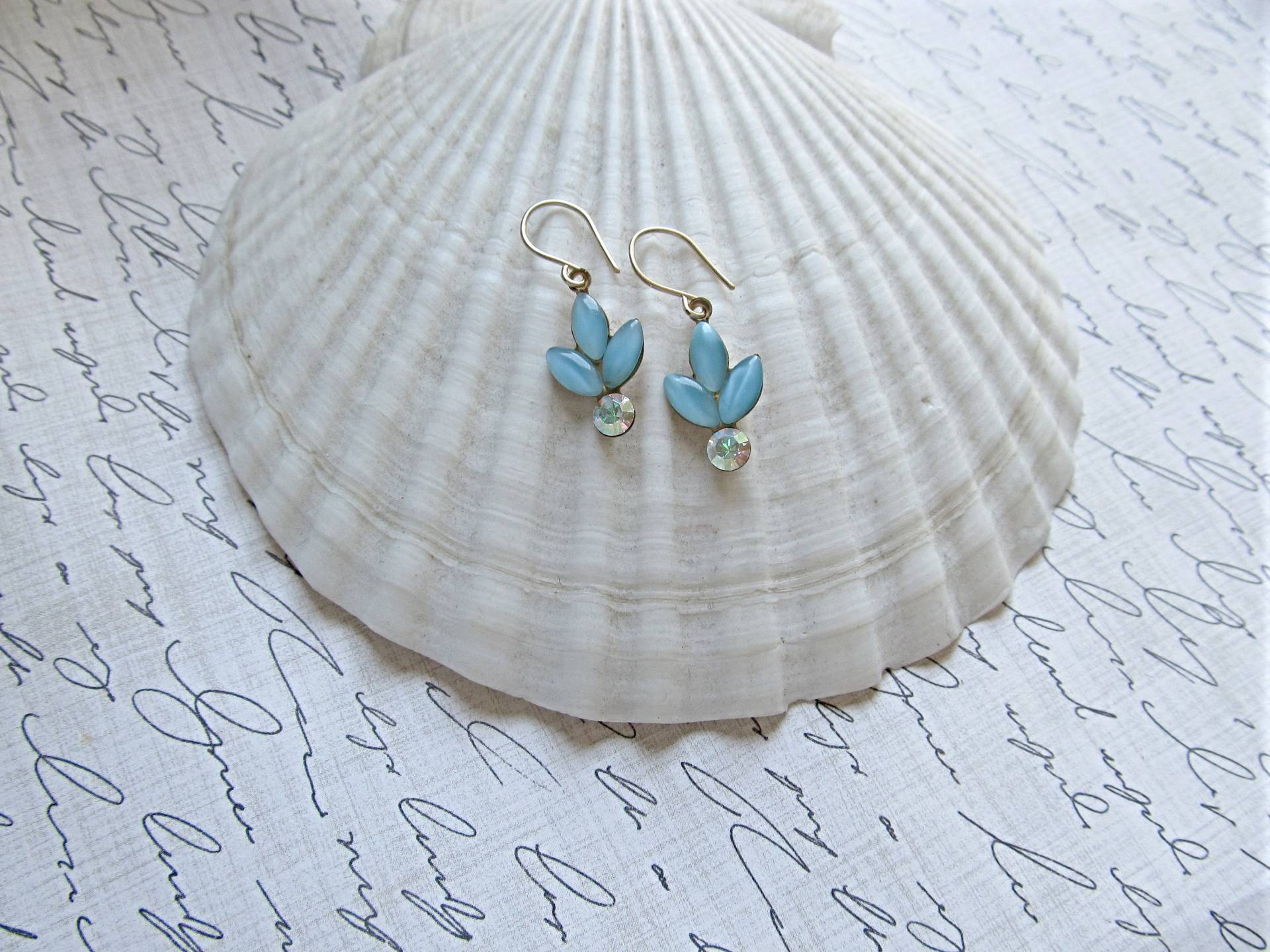 Aqua Mondstein Und Ab Kristall Strass Blatt Ohrringe, 14 K Gold Gefüllt Blume Aqua Mondstein Und Ab Kristall Strass Blatt Ohrringe, 14 K Gold Gefüllt Blume von HappyTearsbyMicah