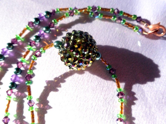 Lila, Grün Und Gold Perlen Halskette Mit Bicone Kristalle Kristall Verkrustet Akzent Perle Lila, Grün Und Gold Perlen Halskette Mit Bicone Kristalle Kristall Verkrustet Akzent Perle von HappyTreeFrogStudios