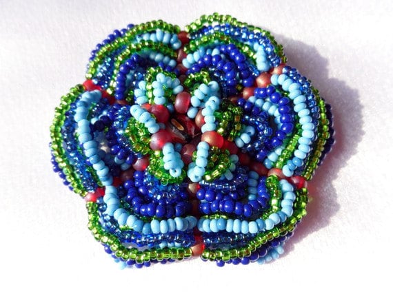 Perlen Blaue Blume Pin Perlen Blaue Blume Pin von HappyTreeFrogStudios