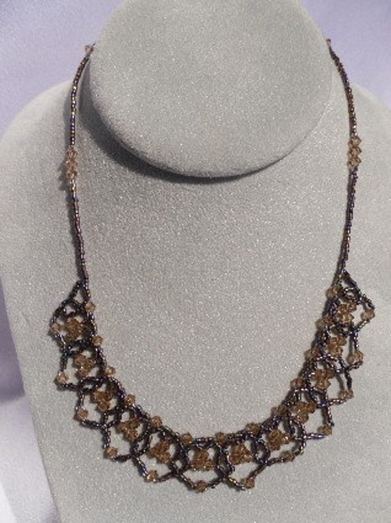 Perlen Tatting Kristall Spitze Halskette Perlen Tatting Kristall Spitze Halskette von HappyTreeFrogStudios